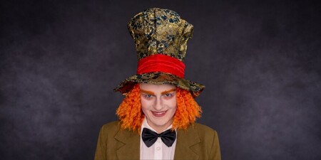 Jak se nalíčit jako Kloboučník z Alenky v říši divů