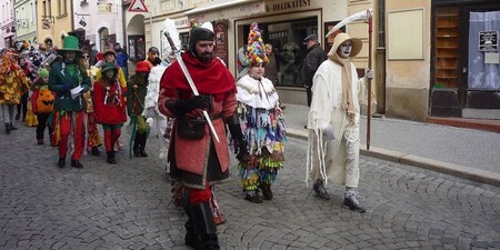 Co znamenají masopustní masky?